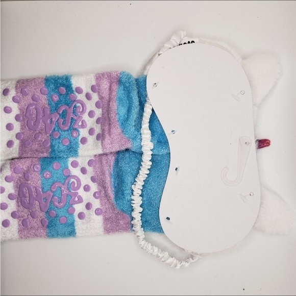 NWT Unicorn sleep eye mask and no skid soft fuzzy socks - Picture 3 of 5